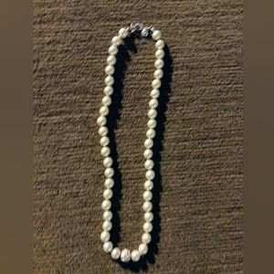 RMN  Vintage pearl's with a  ball pendant with rinestones. FINAL PRICE!